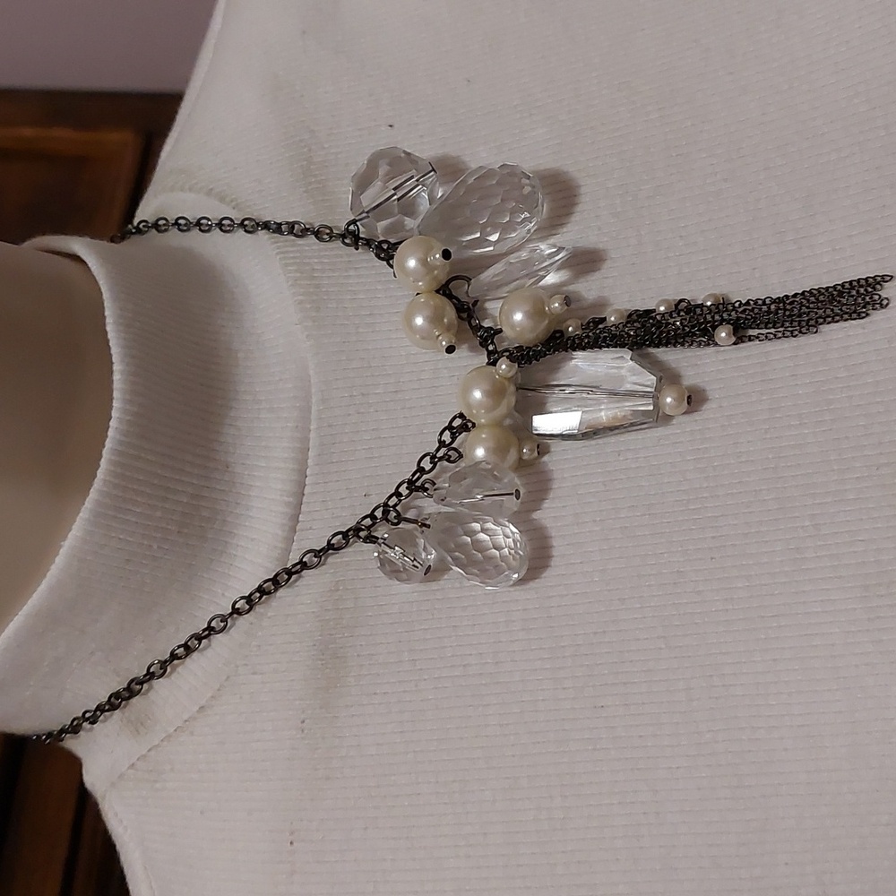 Faceted Acrylic Crystals Faux Pearls and Dangling Chains Statement Necklace - Picture 2 of 6